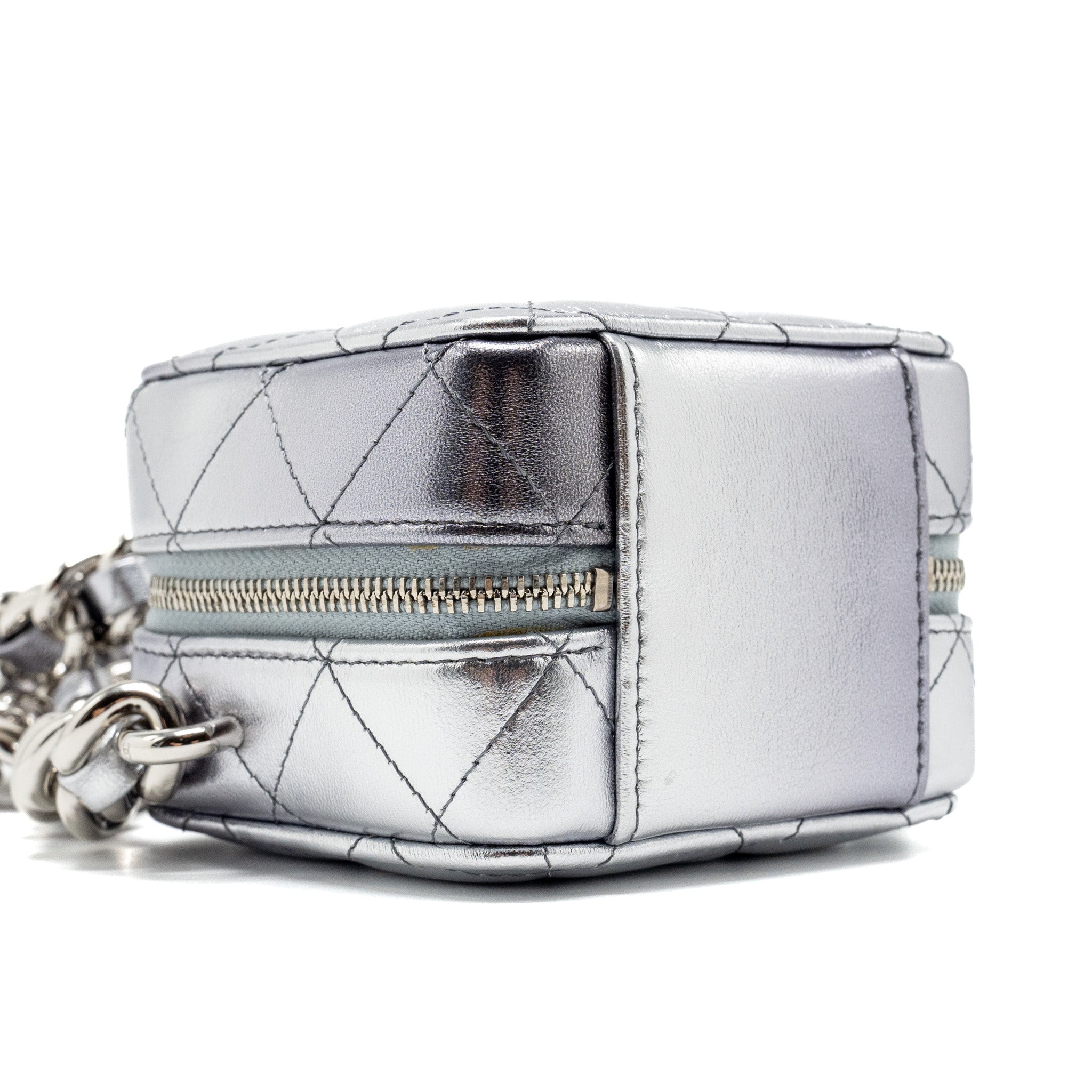 Chanel 22c coco punk purse with giant chain lambskin metallic silver/black
