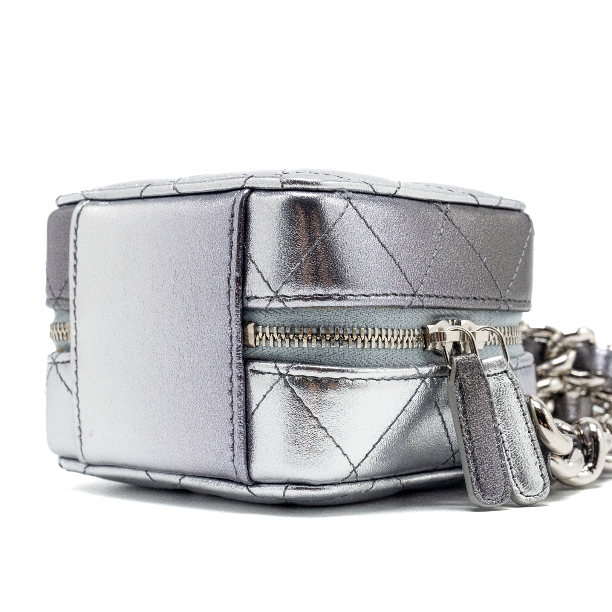 Chanel 22c coco punk purse with giant chain lambskin metallic silver/black
