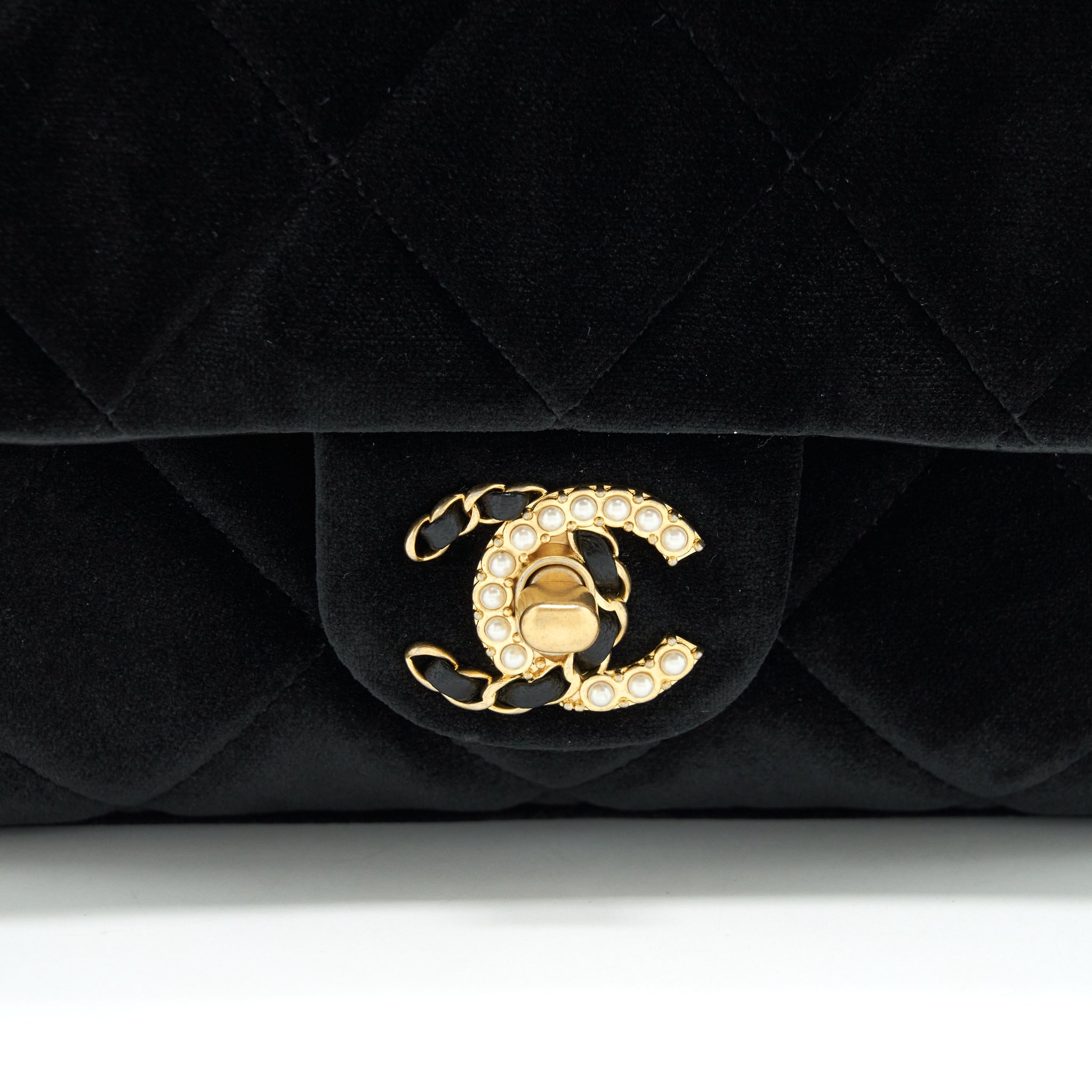 Chanel Flap Bag Leather Chain/Pearl Buckle Velvet Black
