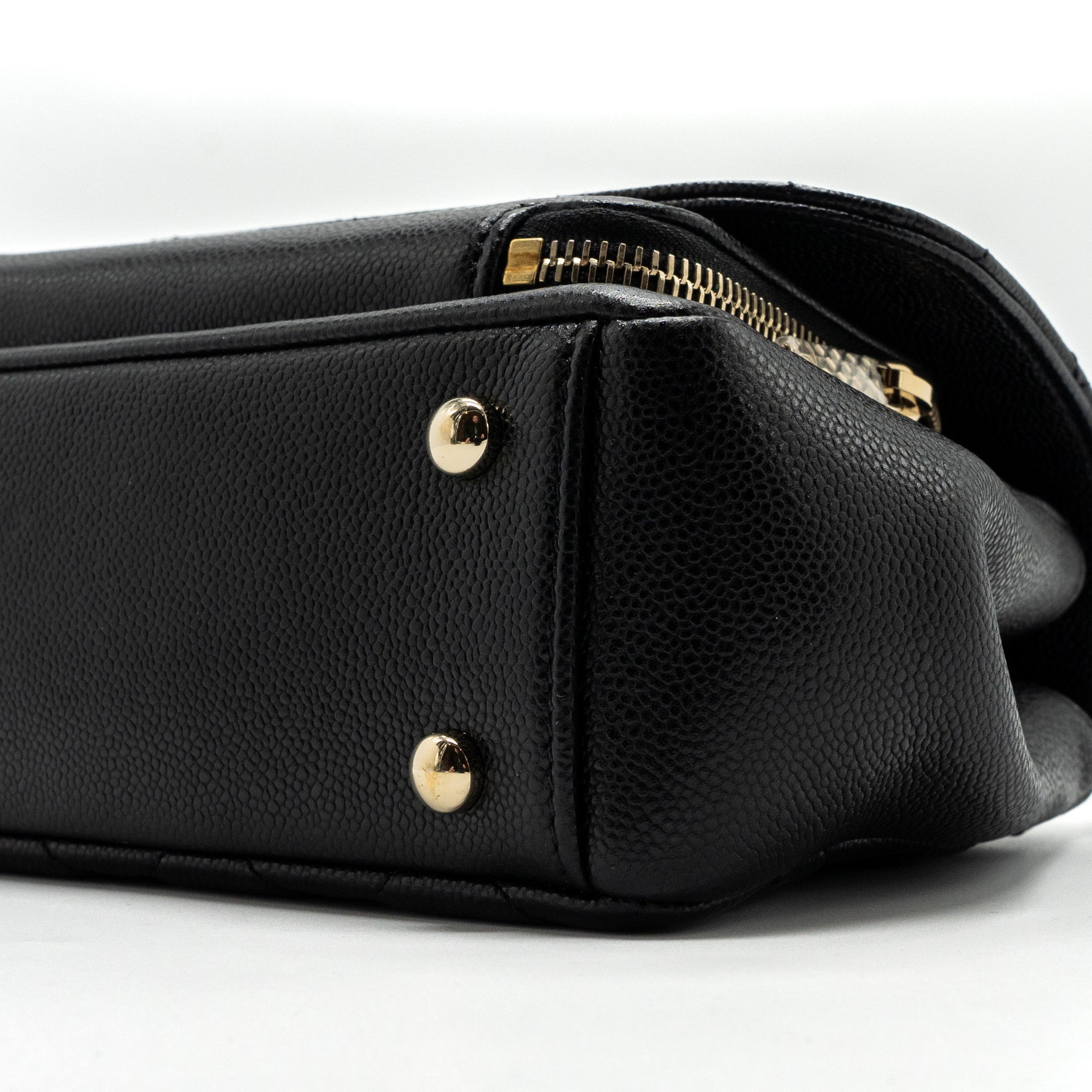 Chanel small business affinity caviar black L (microchip)