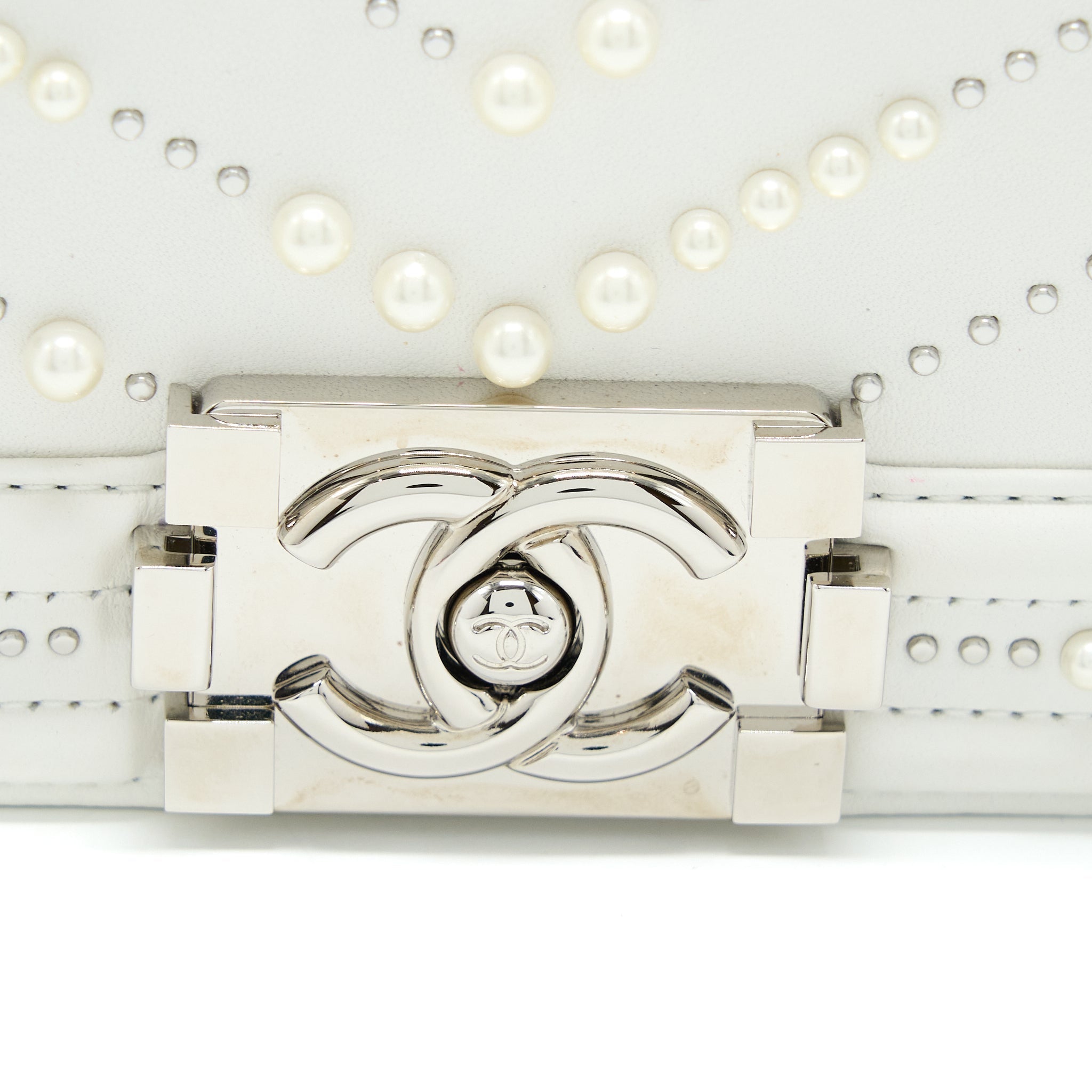 Chanel Medium Boy Bag Chevron Limited Lambskin With Pearl White
