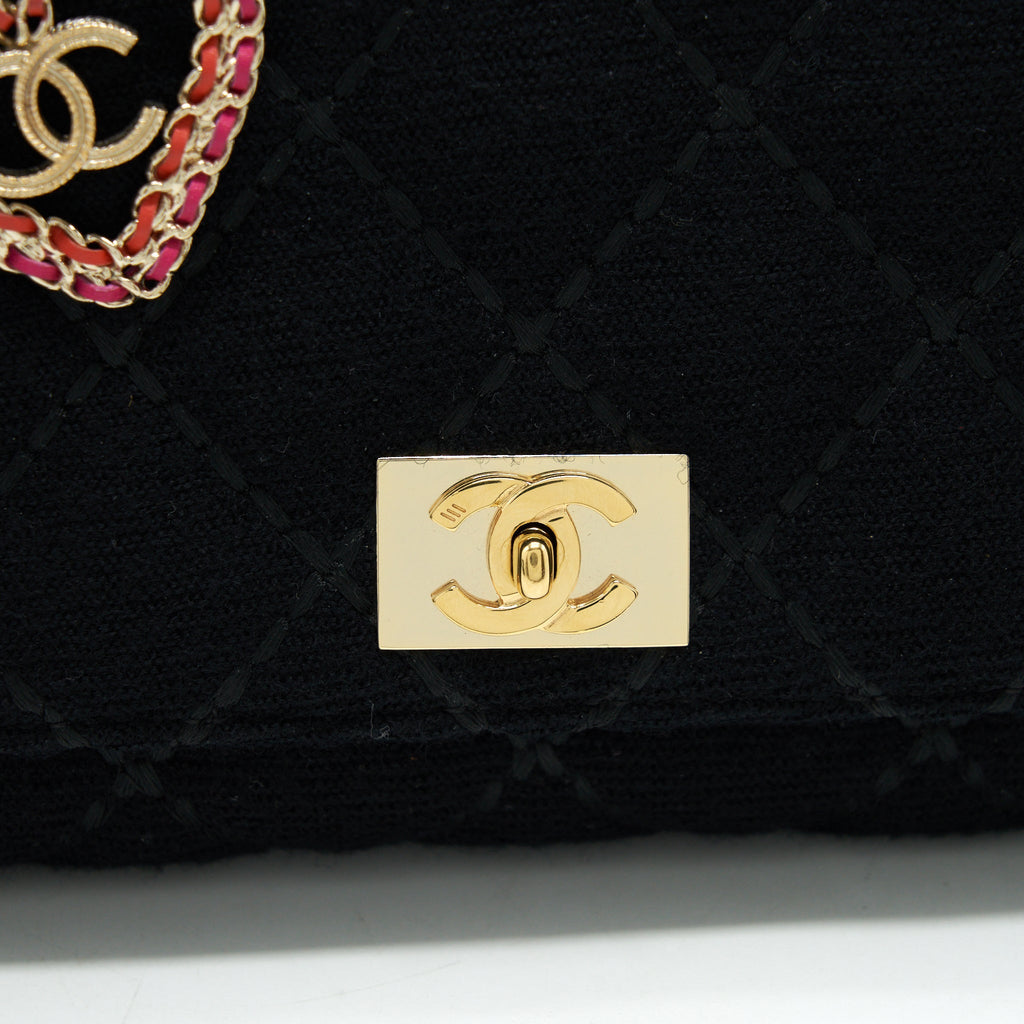 Chanel Vintage Shoulder Bag fabric Black  With An Extra Bag Charm