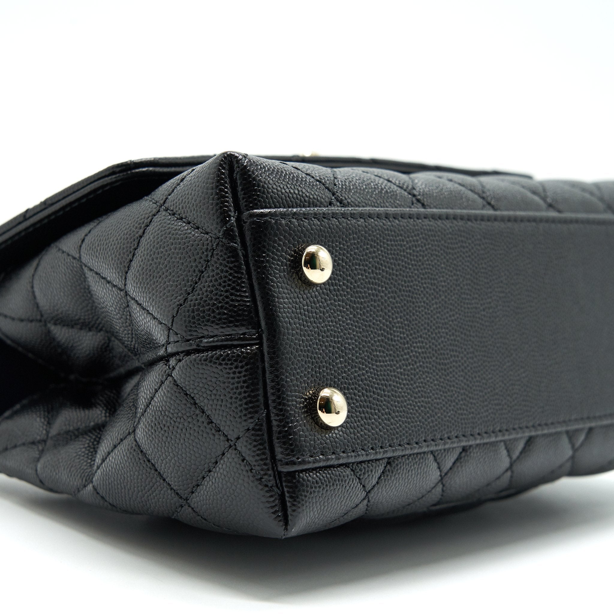 Chanel 21K Small Coco Handle 24cm Caviar Black L
