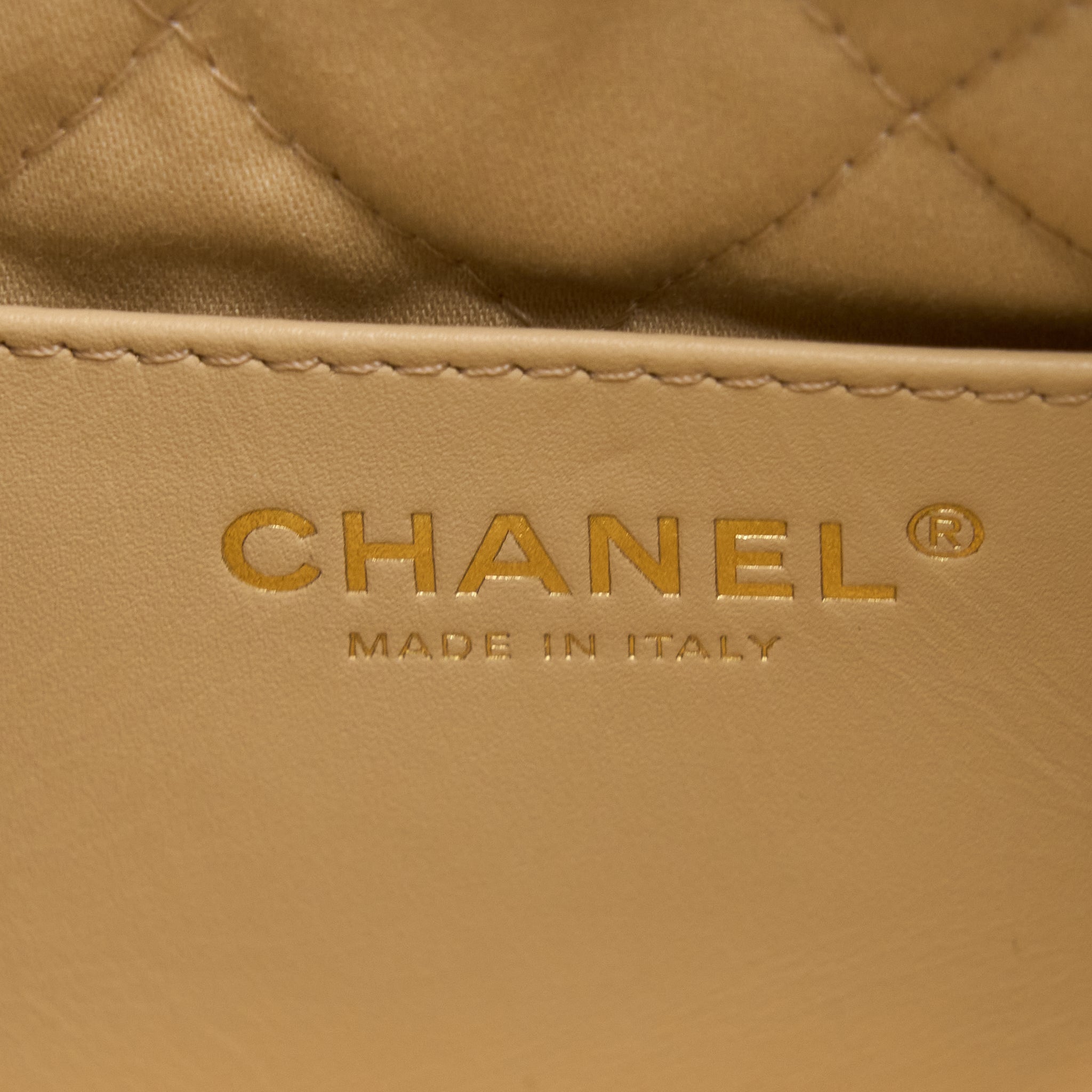 Chanel Mini 22 Bag Shiny Calfskin White Brushed  (Microchip)