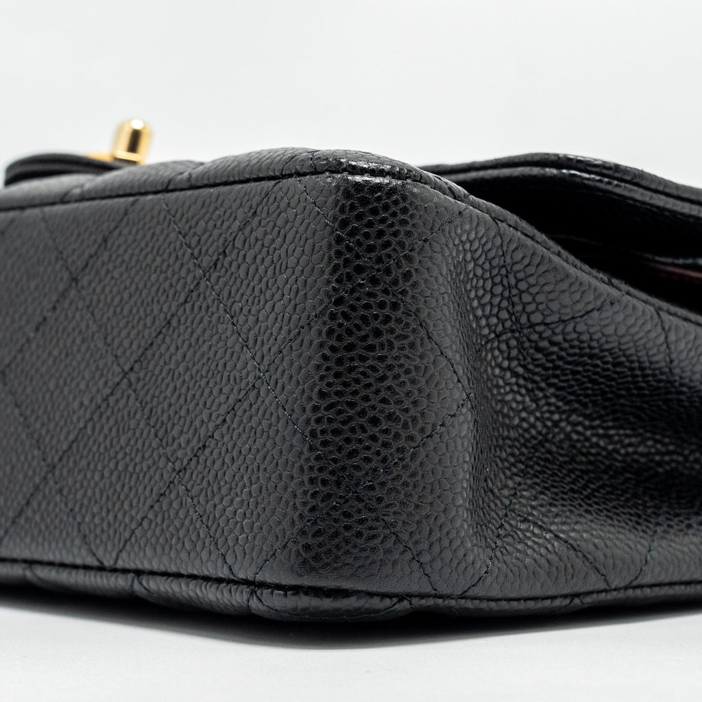 Chanel medium classic double flap bag caviar Black