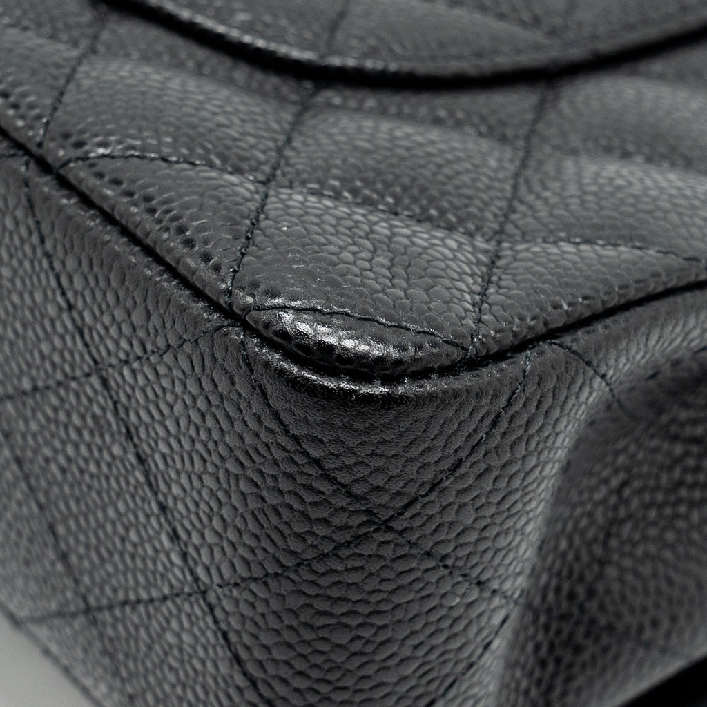 Chanel medium classic double flap bag caviar Black