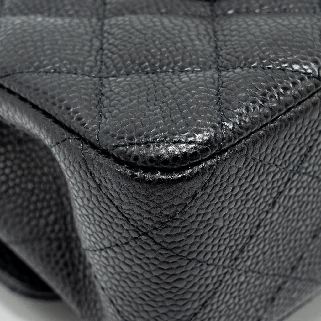 Chanel medium classic double flap bag caviar Black