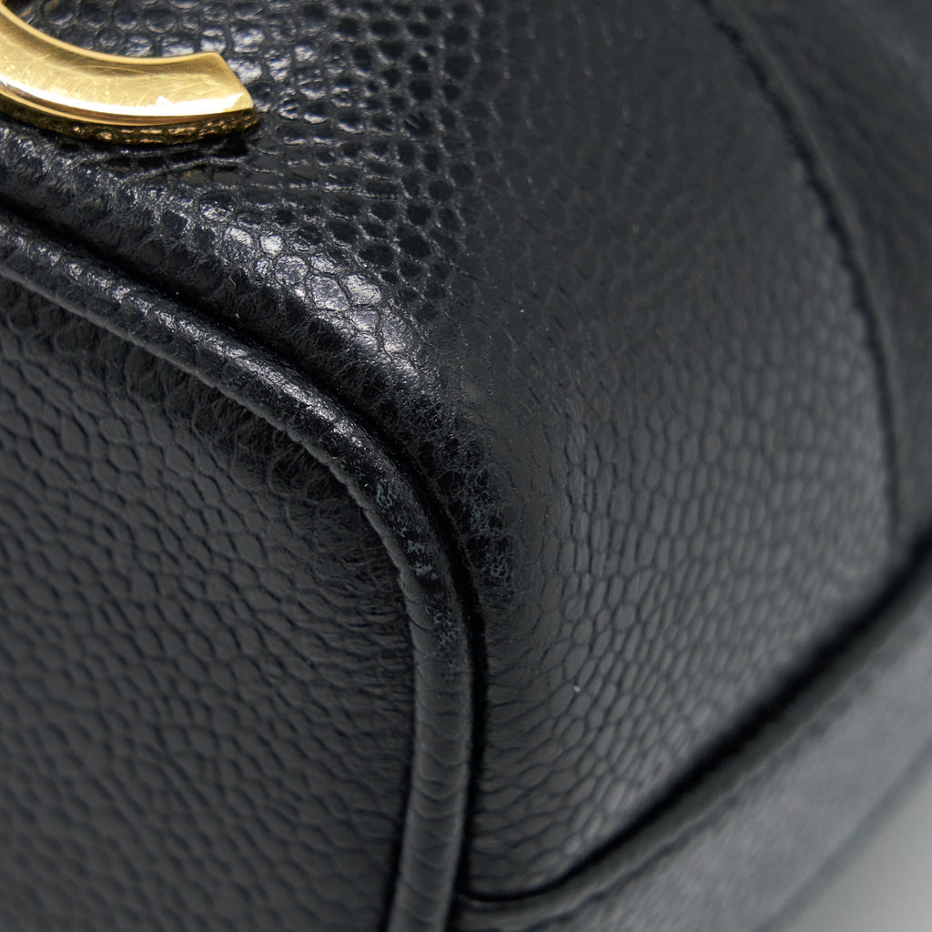 Chanel Vintage Bucket Bag Caviar Black