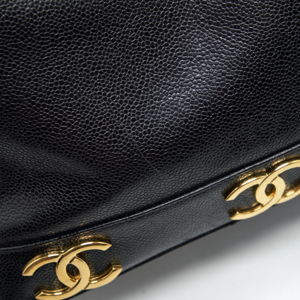 Chanel Vintage Bucket Bag Caviar Black