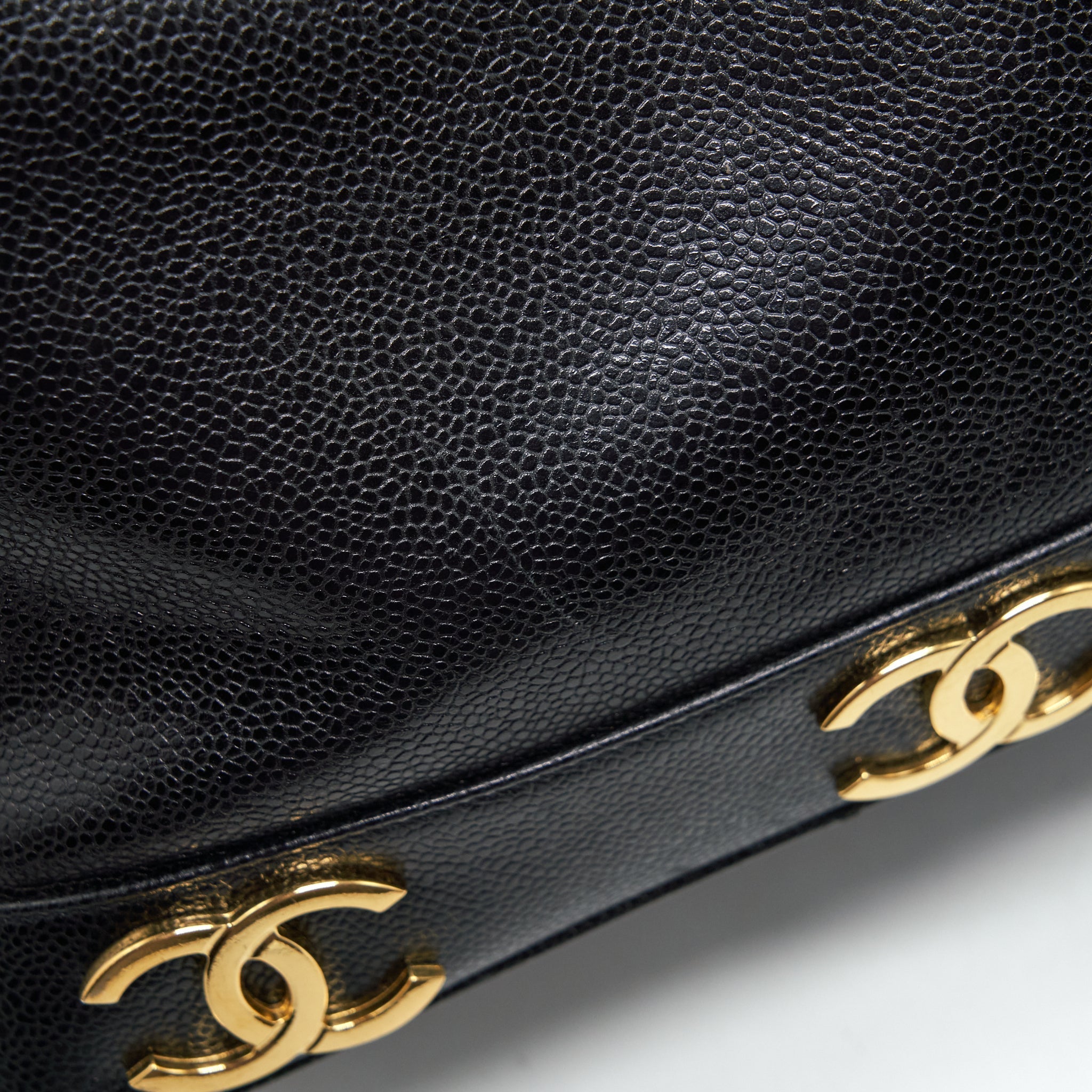 Chanel Vintage Bucket Bag Caviar Black