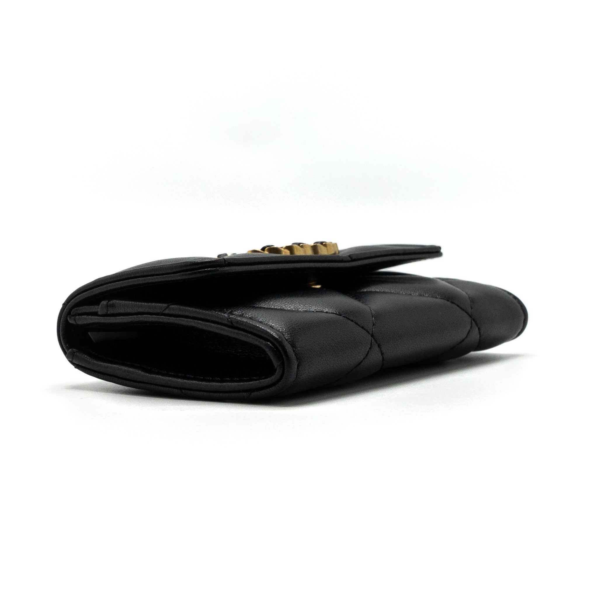 Chanel 19 flap card holder lambskin black  (microchip)
