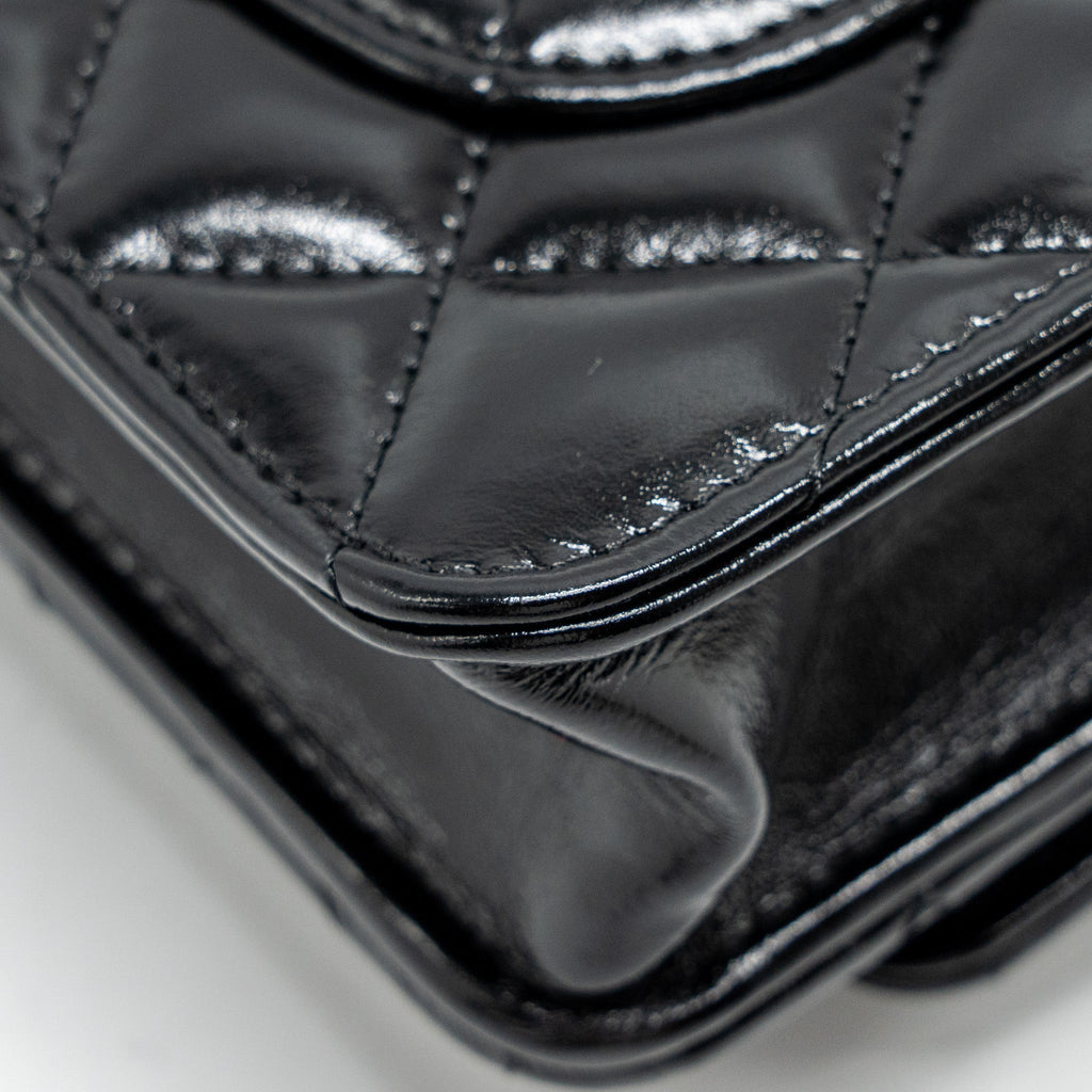 Chanel 24A Wallet On Chain Shiny Calfskin Black  (Microchip)