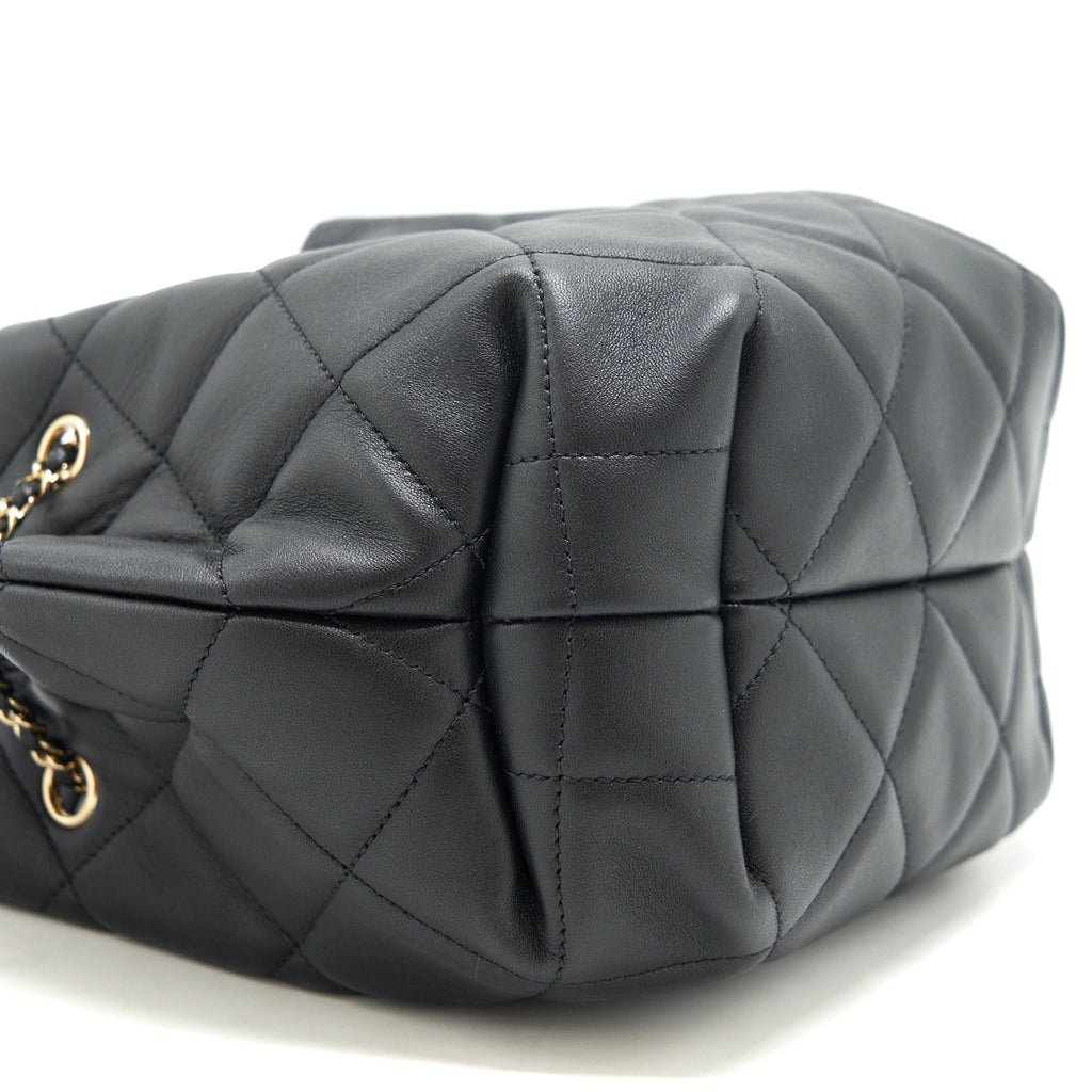 Chanel drawstring Bucket bag Quilted Lambskin Black L