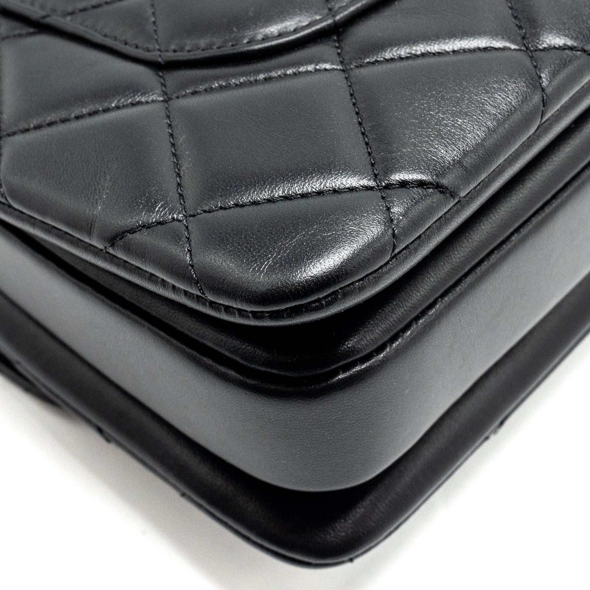 Chanel Small Trendy CC Flap Bag Lambskin Black L (Microchip)