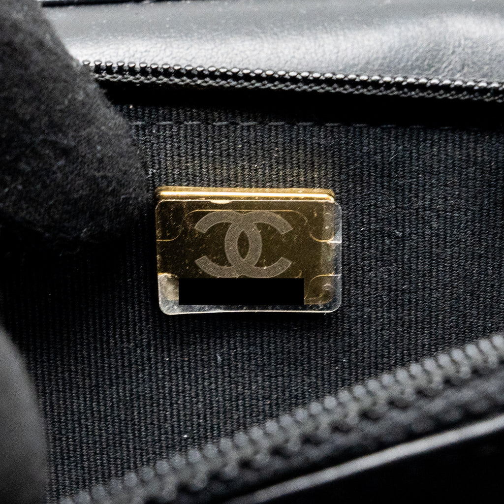 Chanel Boy Wallet On Chain caviar black  (microchip)