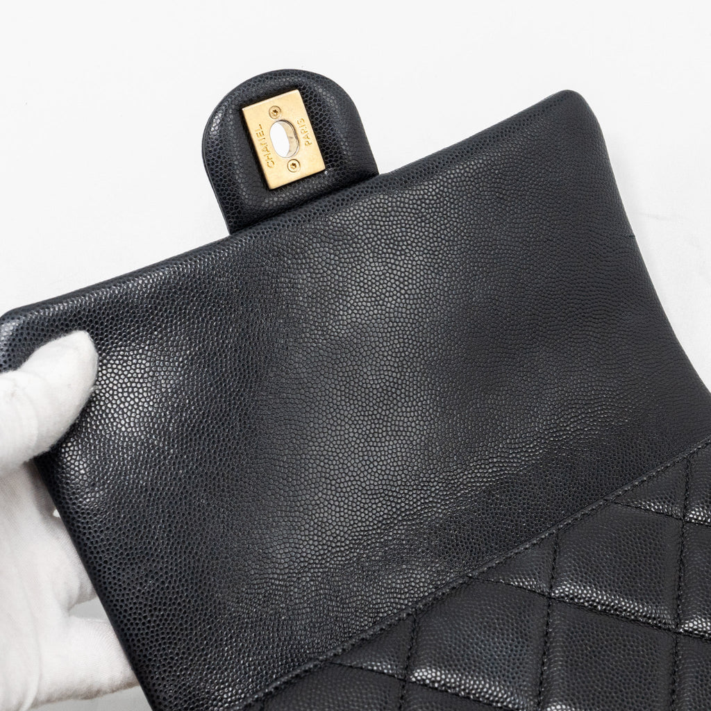 Chanel Twist your button quilted flap bag caviar black  (microchip)