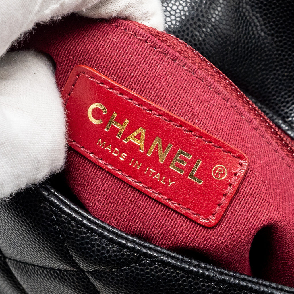 Chanel Twist your button quilted flap bag caviar black  (microchip)