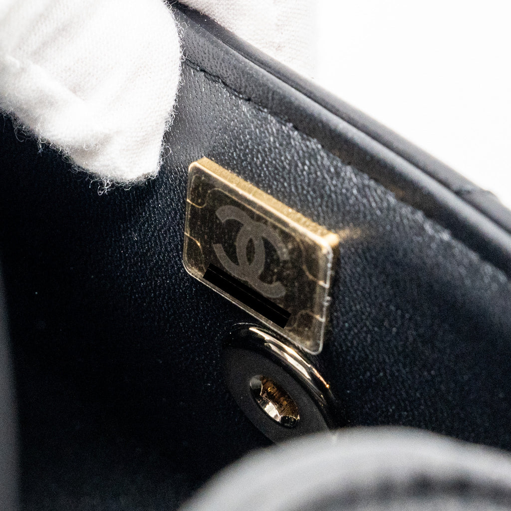 Chanel 23k top handle vanity bag shiny calfskin black  (microchip)
