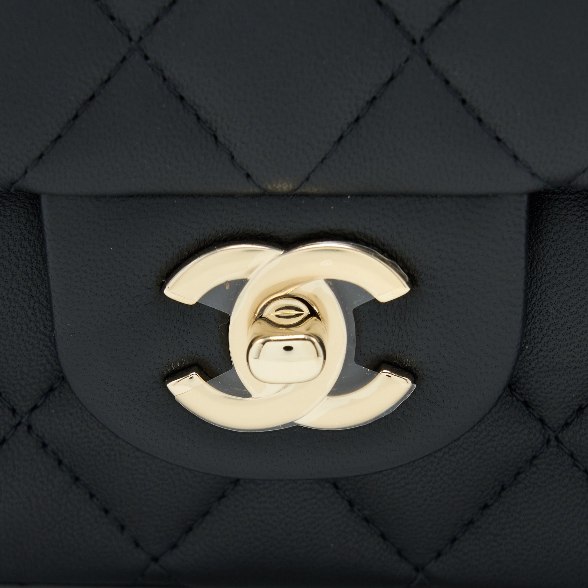 Chanel Top Handle Mini Rectangular Flap Bag Lambskin Black L (Microchip)