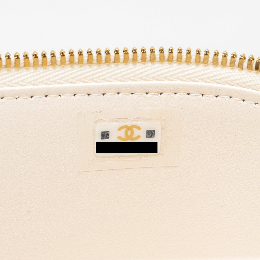 Chanel long vanity with Coco letter chain lambskin white  (microchip)