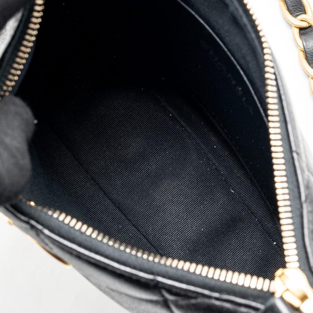 Chanel 23K hobo bag with adjustable chain lambkin black  (microchip)