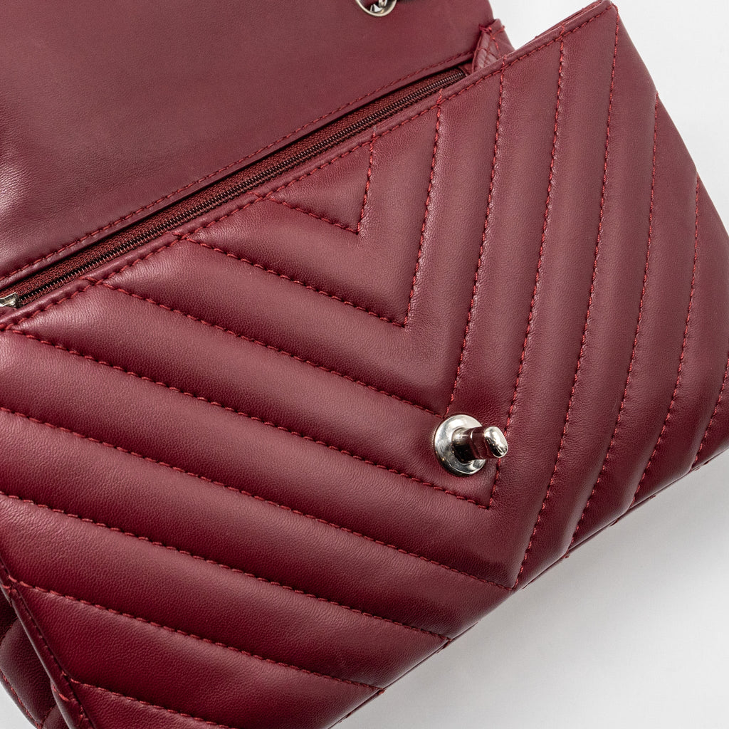 Chanel Chevron Flap bag Lambskin dark red