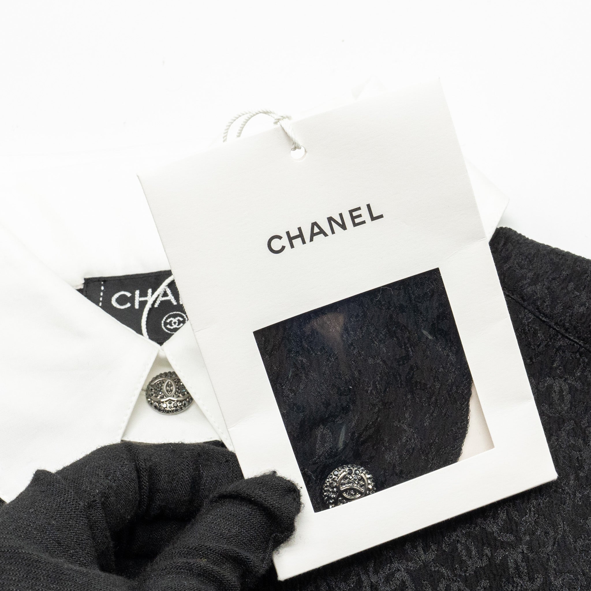 Chanel 21k Size 36 cc logo printed Tunic / Shirt Silk Black/White
