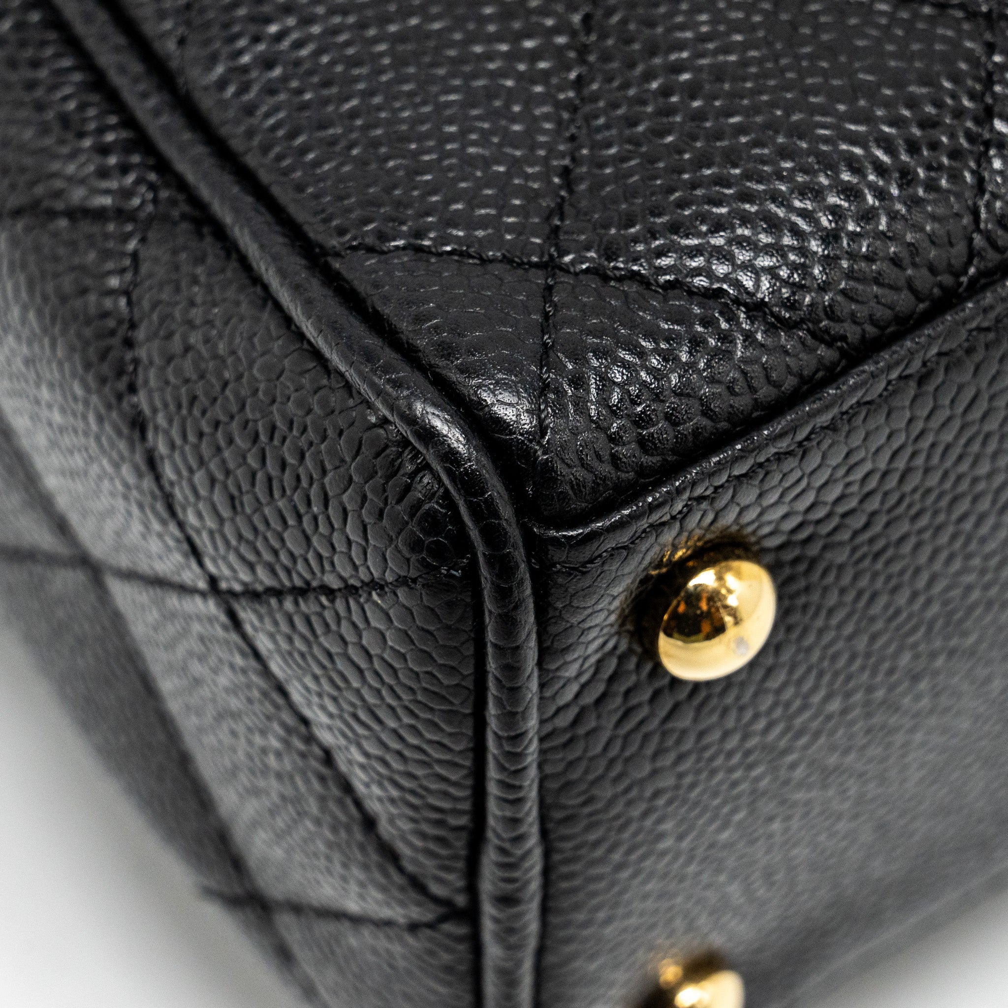 Chanel Vintage Quilted CC Logo Bowling Bag Caviar Black