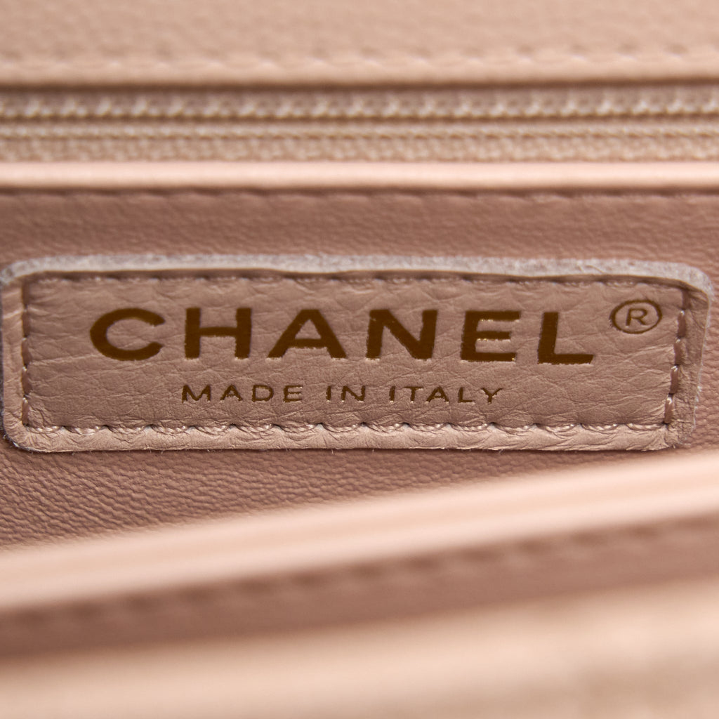 Chanel 21A Small Coco Handle Caviar ND022 Rose Clair / Light Pink L
