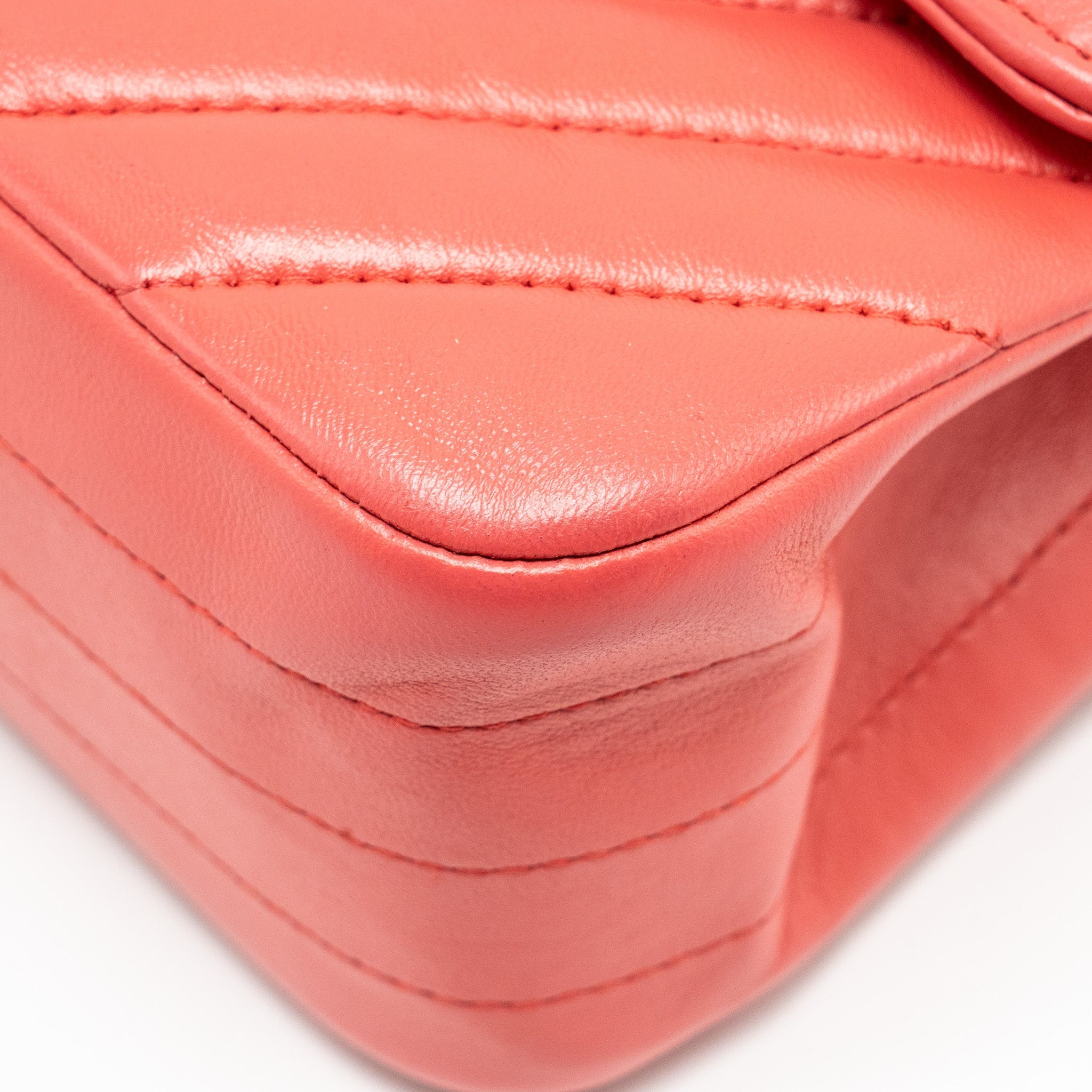 Chanel Medium Classic Double Flap Bag Chevron Lambskin Pink L