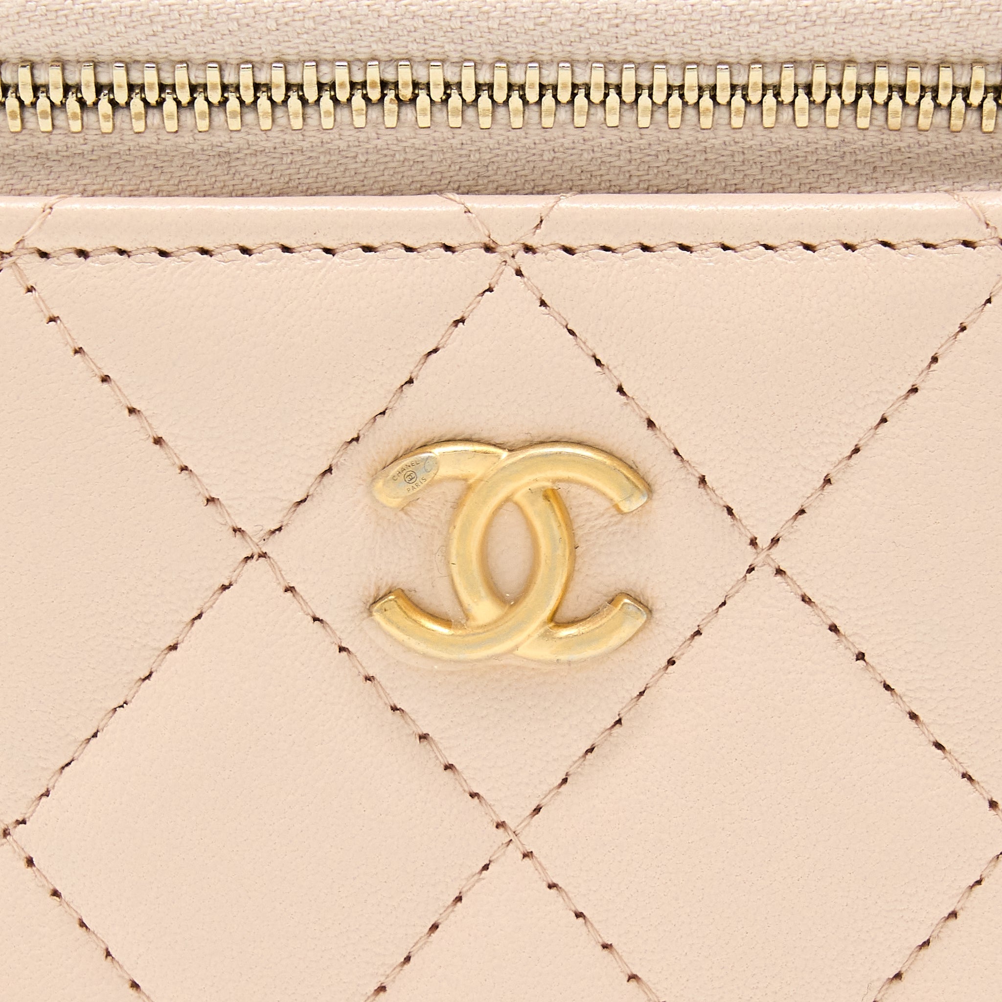 Chanel Pearl Crush Mini Vanity With Chain Lambskin Light Pink