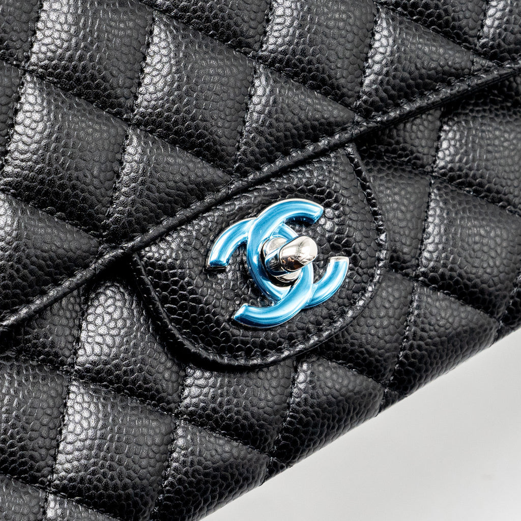 Chanel medium classic double flap bag Caviar Black