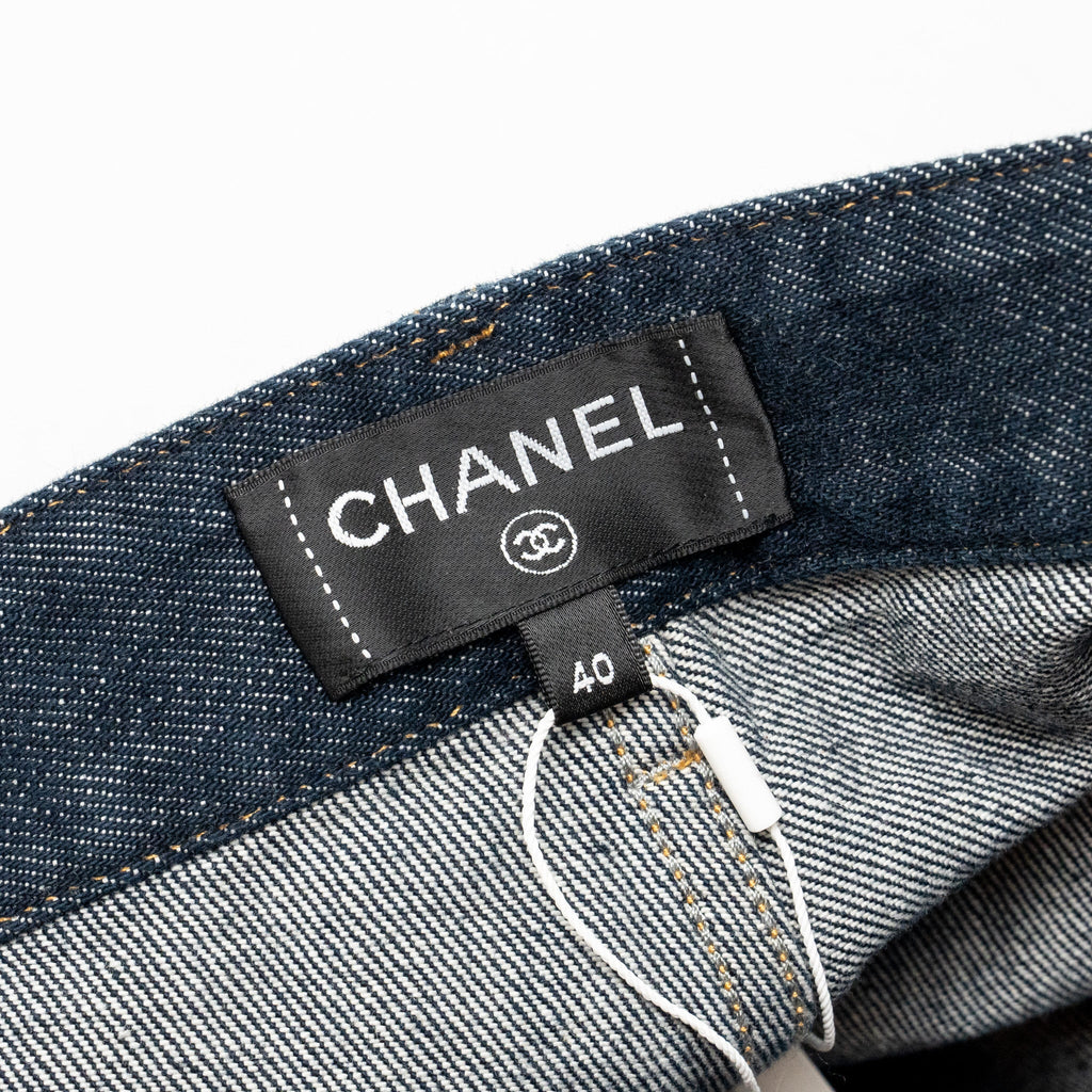 Chanel size 40 25C CC logo washed out denim Jeans