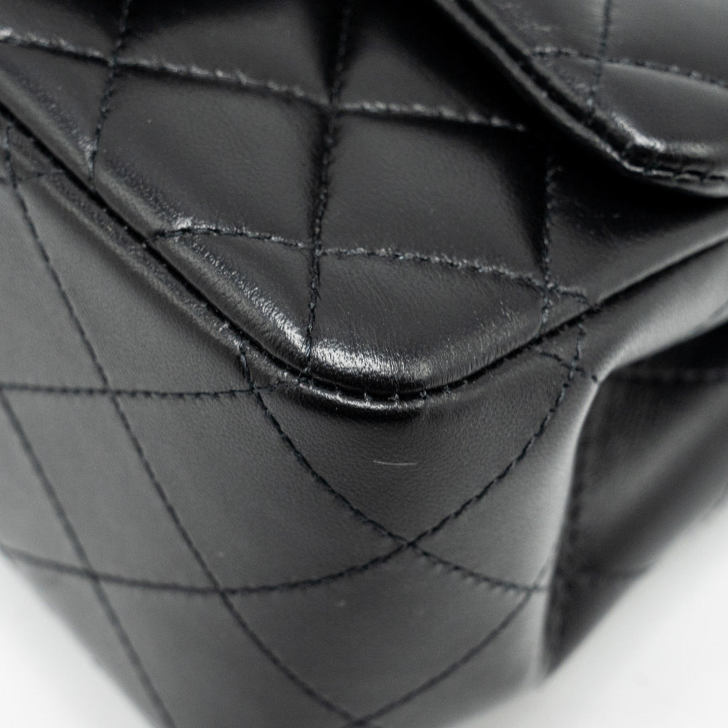 Chanel mini square flap Bag lambskin Black L (Microchip)