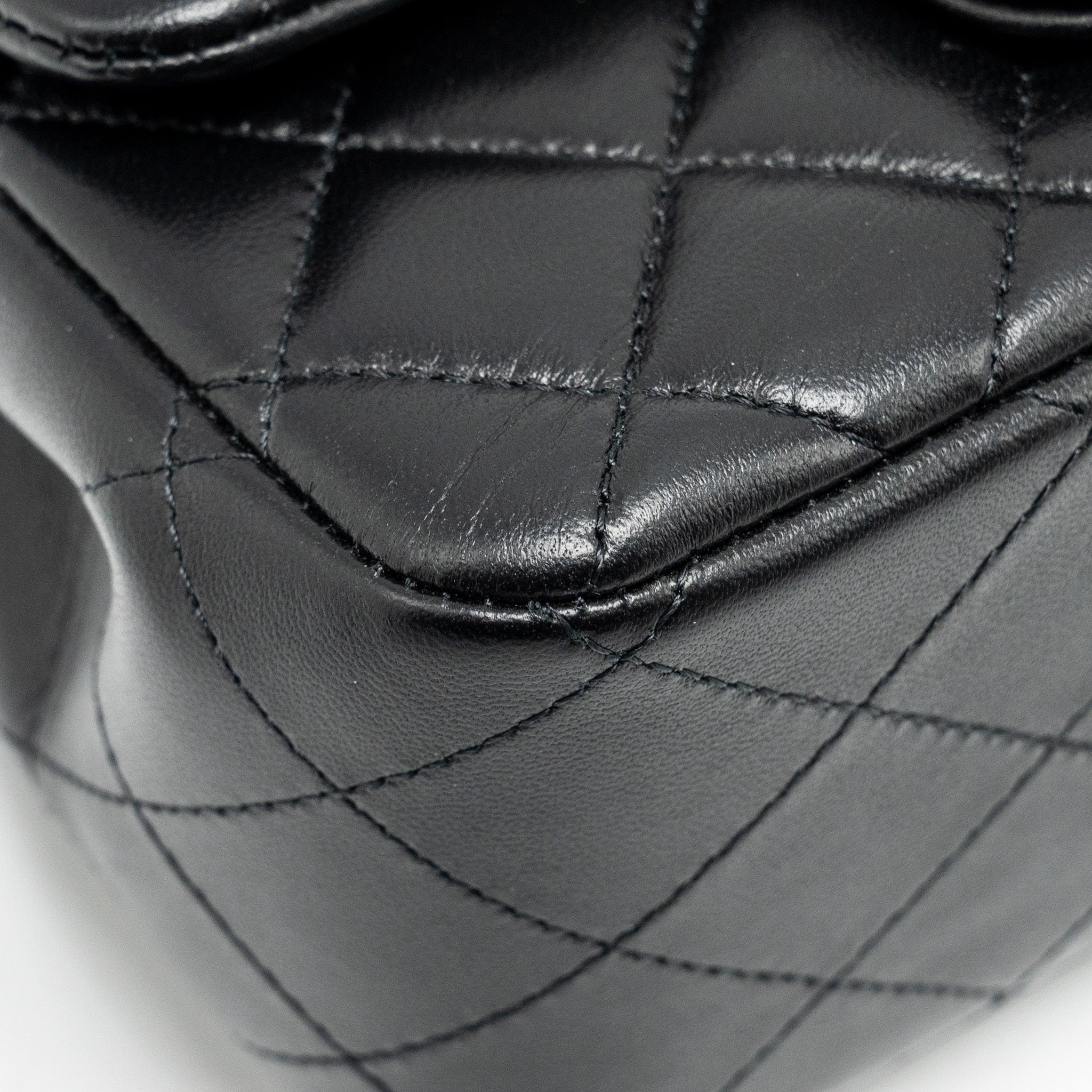 Chanel mini square flap Bag lambskin Black L (Microchip)