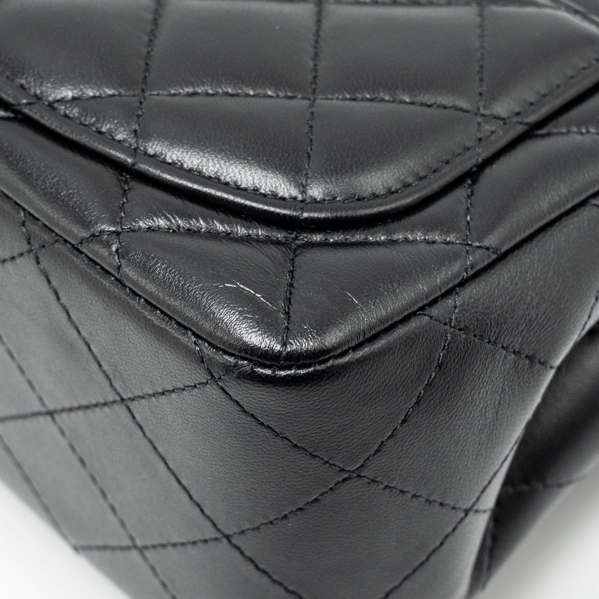 Chanel mini square flap Bag lambskin Black L (Microchip)