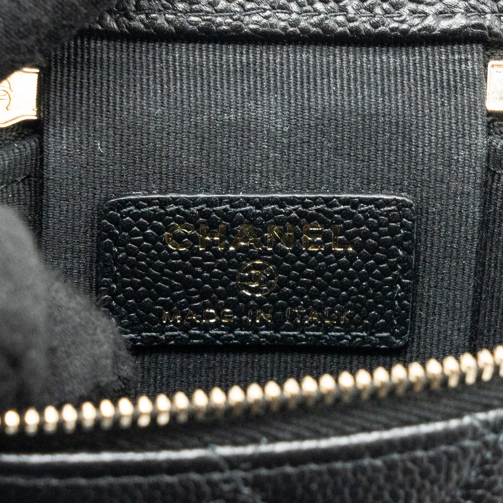 Chanel Vanity Case With Detailed Chain Caviar Black L