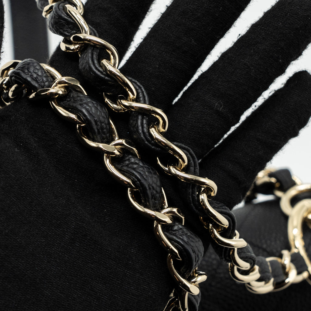 CHANEL FLAP BAG WITH CHAINS HANDLE Quilted CALFSKIN BLACK