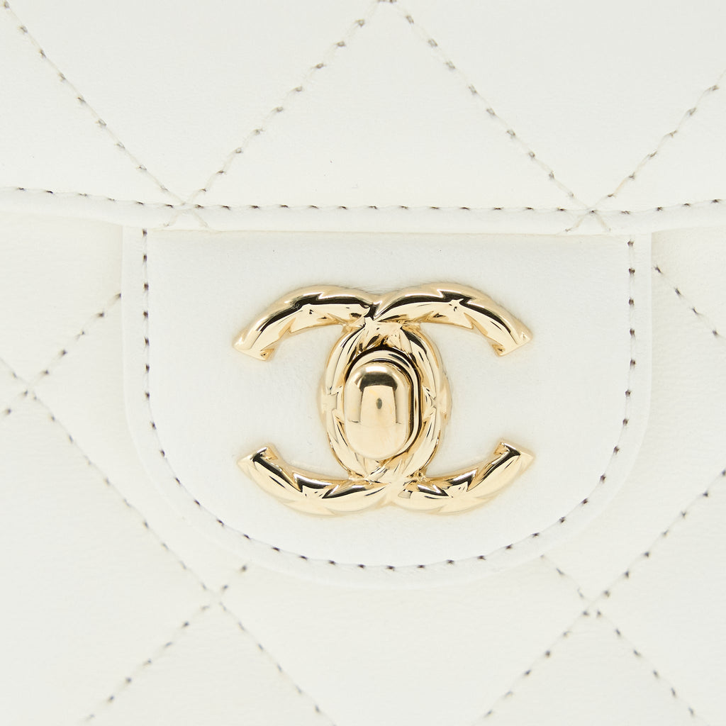 Chanel Small Vanity Case Lambskin White L (Microchip)