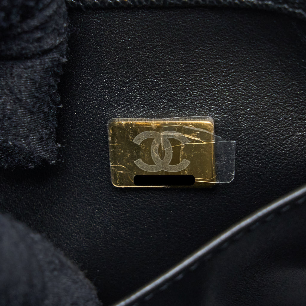 Chanel 22K Coco First Caviar Black  (Microchip)