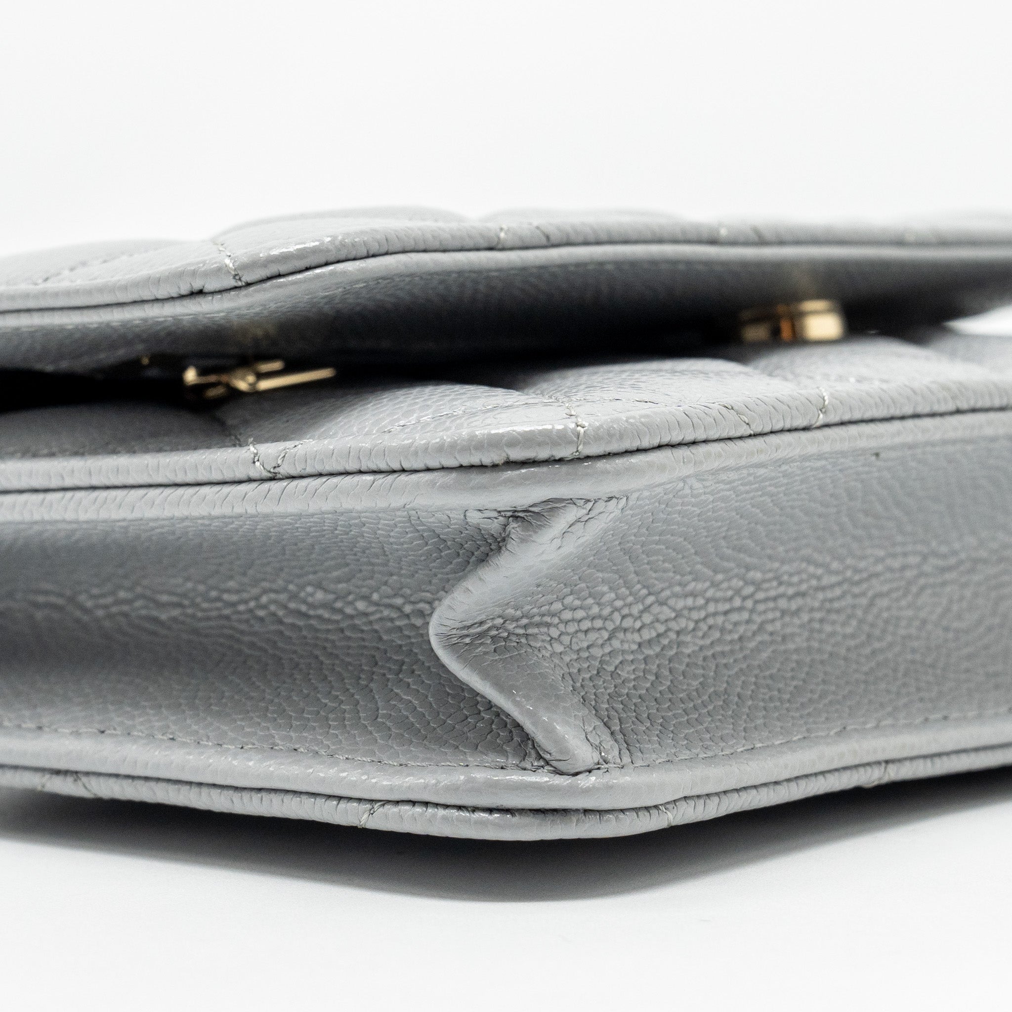CHANEL Classic Wallet On Chain Caviar Light Grey L (Microchip)