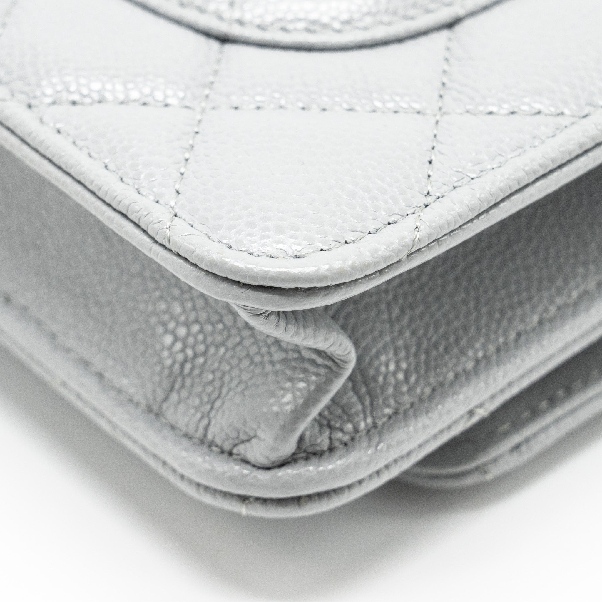 CHANEL Classic Wallet On Chain Caviar Light Grey L (Microchip)