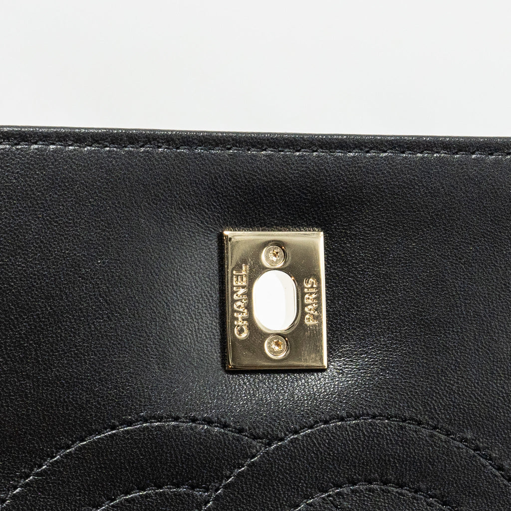 Chanel Small Trendy CC Flap Bag Lambskin Black L (Microchip)