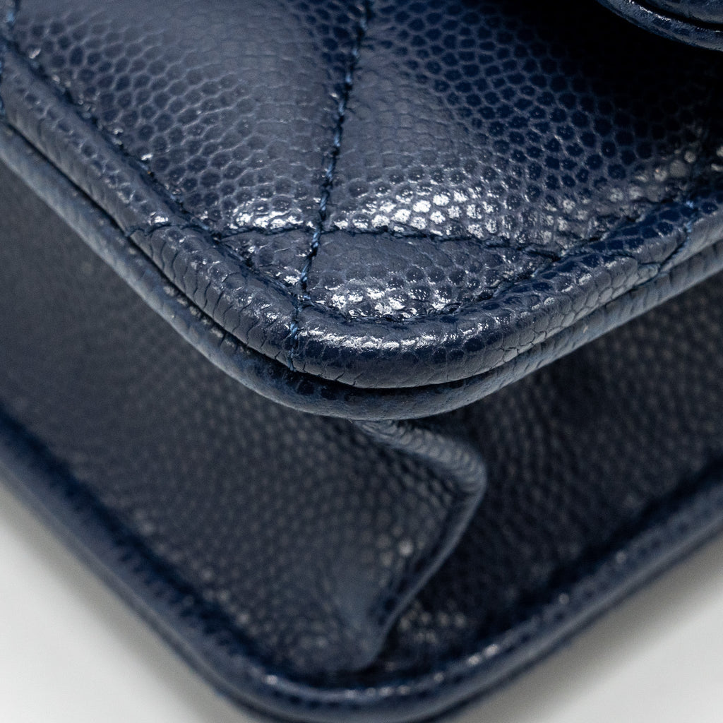 Chanel 22A Twist Your Button Wallet on Chain Caviar Navy  (Microchip)