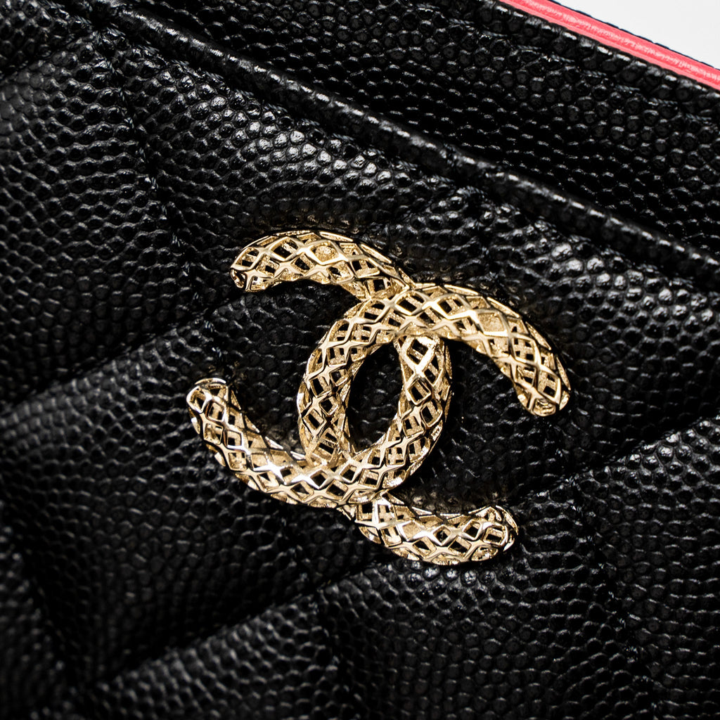 Chanel 23P Quilted CC Logo Card Holder Caviar Black L (Microchip)