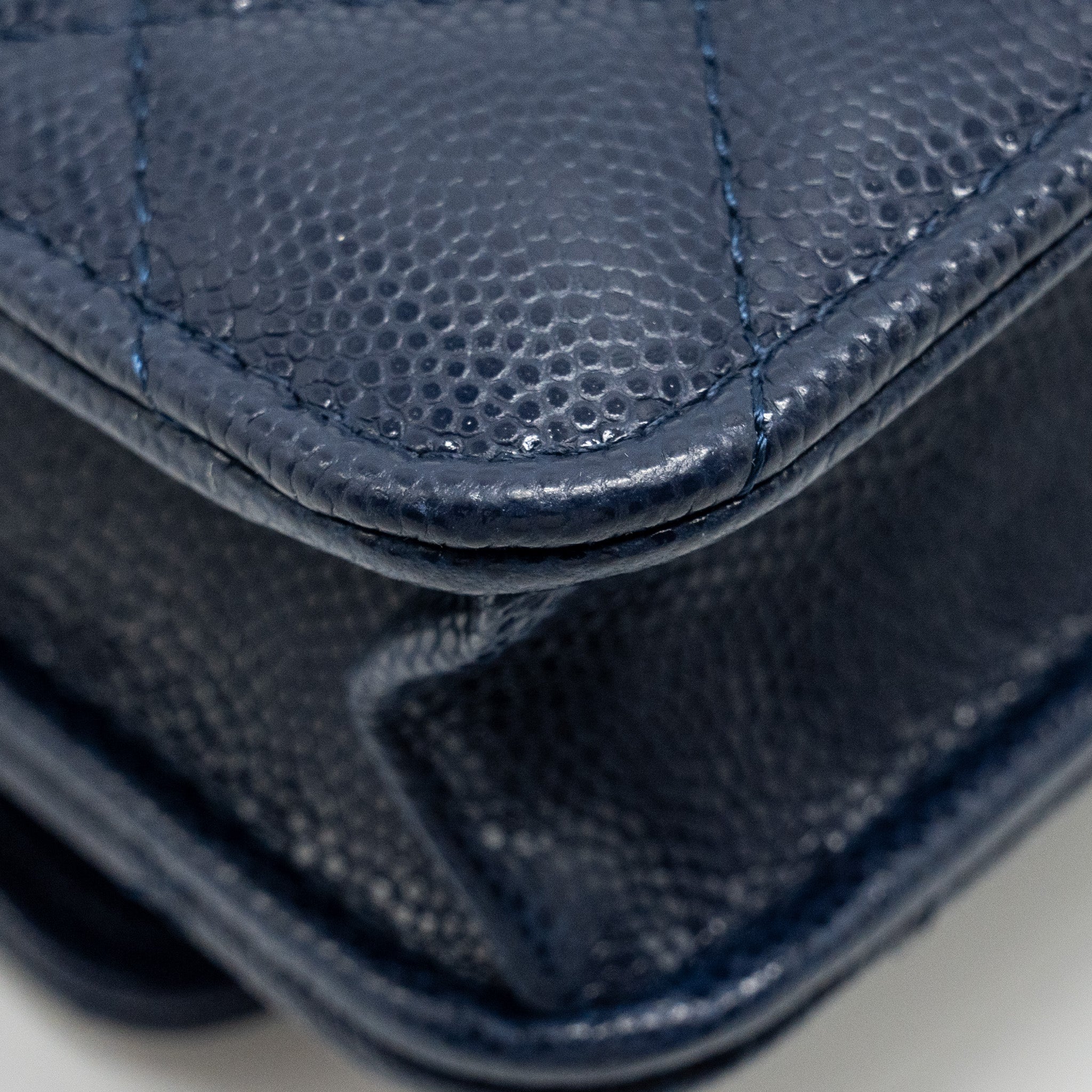 Chanel 22A Twist Your Button Wallet on Chain Caviar Navy  (Microchip)