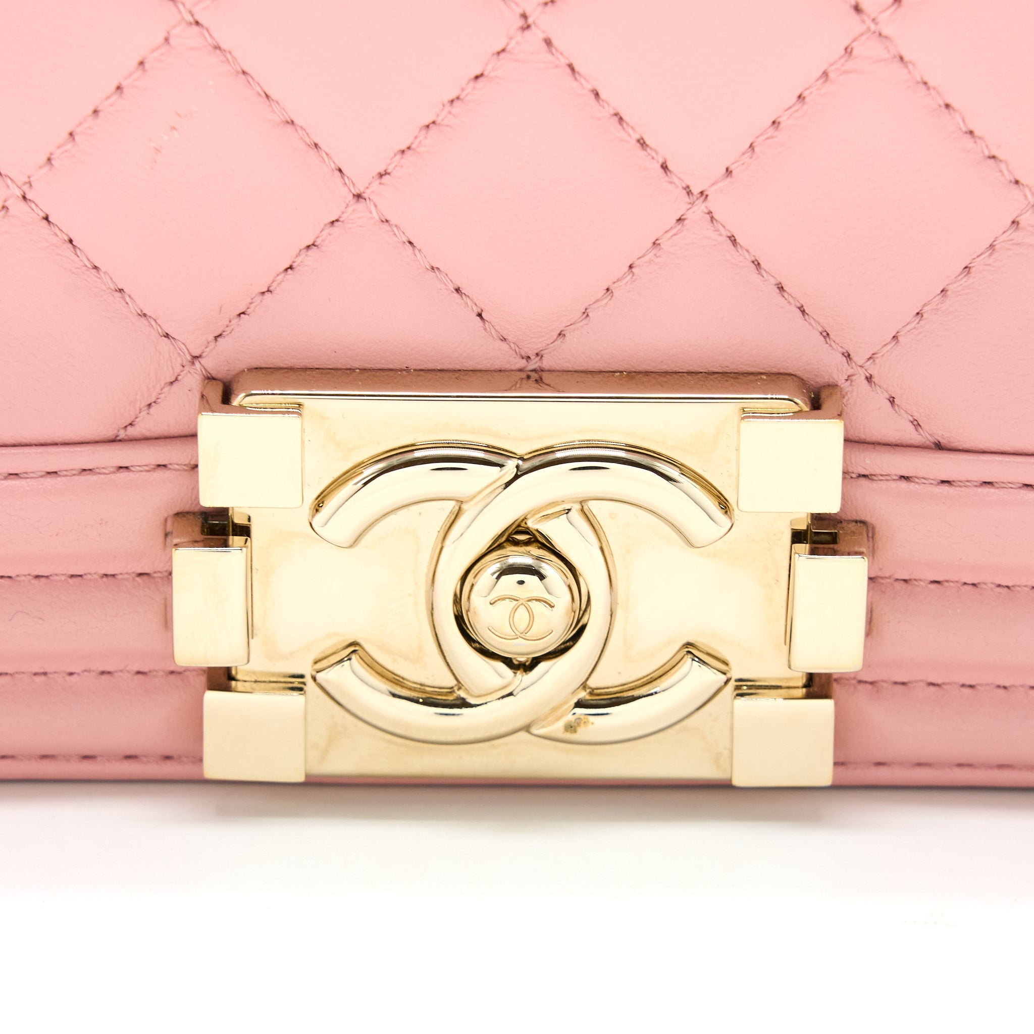Chanel Medium Boy Bag Calfskin Pink L