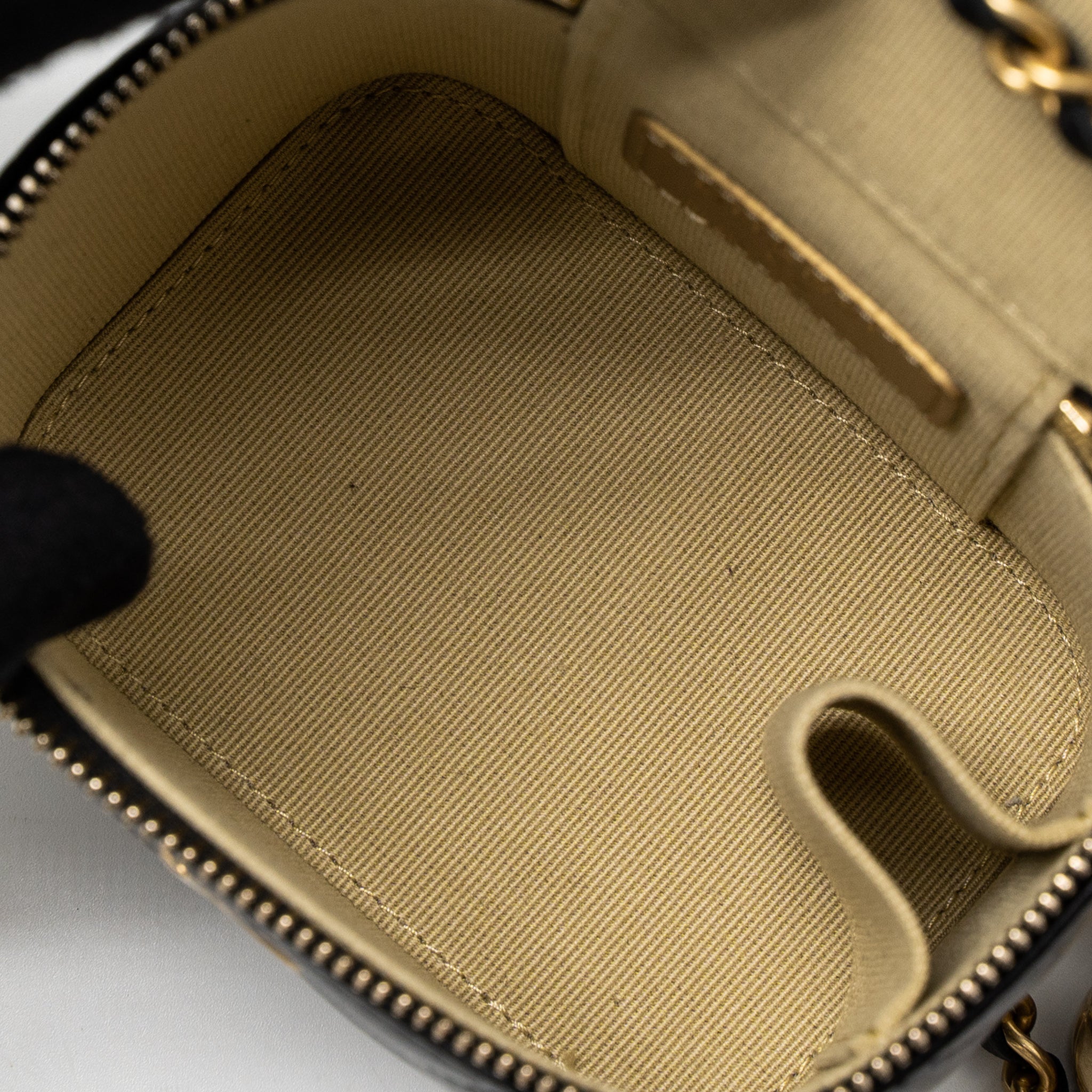 Chanel Pearl Crush Mini Vanity Case Lambskin Black