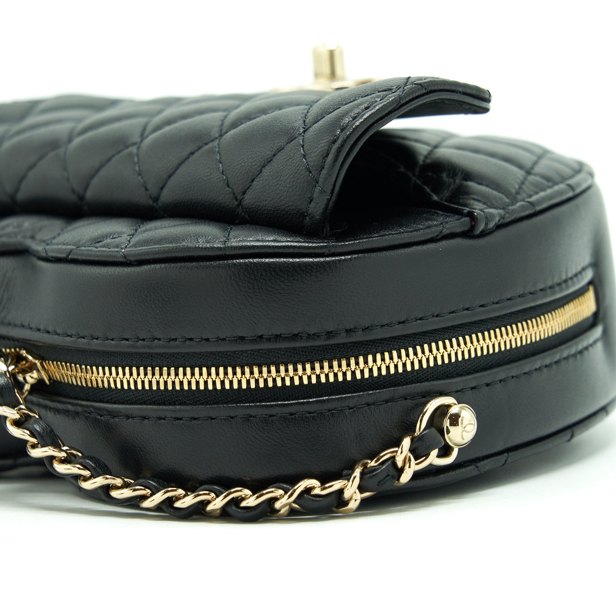 Chanel 22S Heart Bag Lambskin Black L