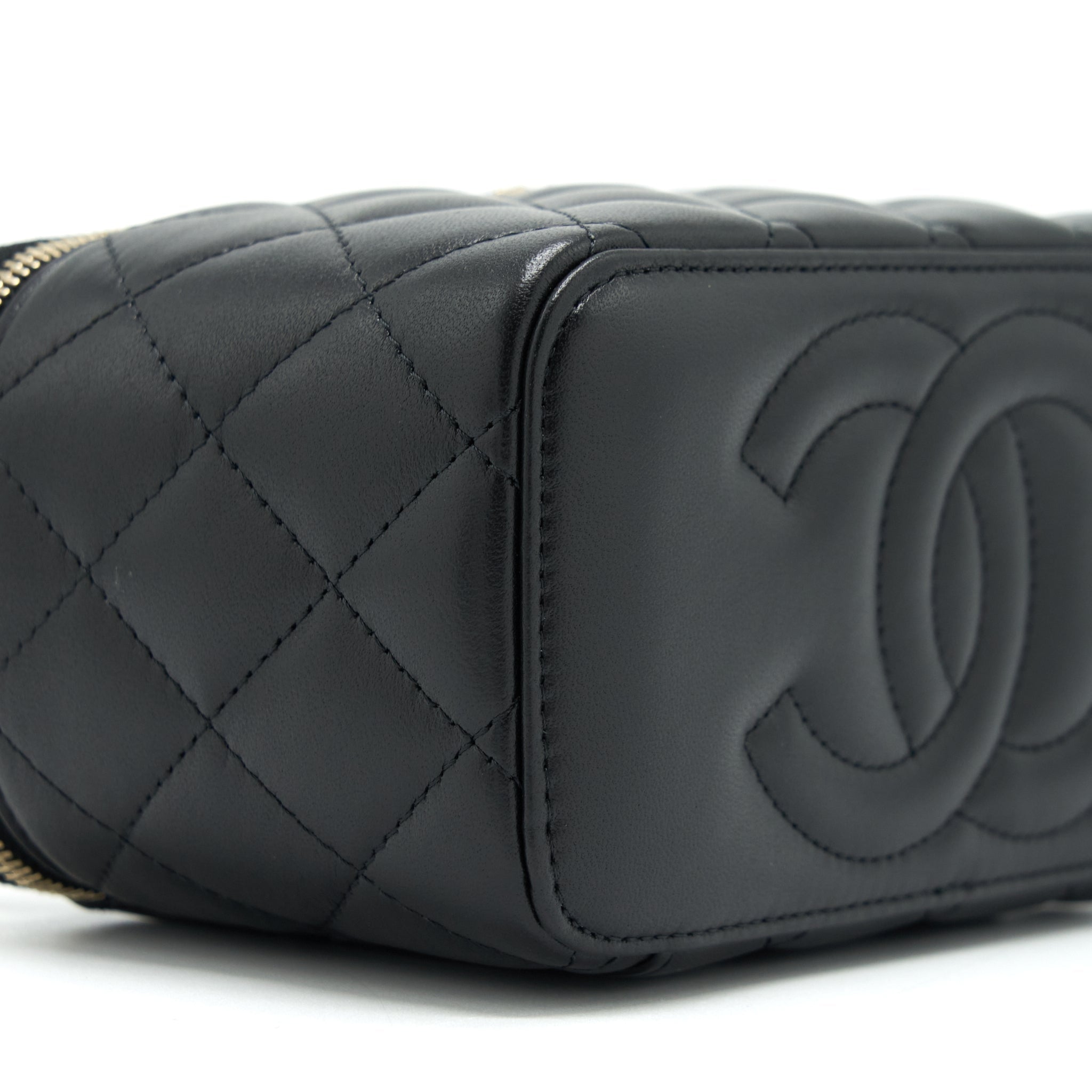 Chanel 22A Top Handle Long Vanity With Chain Lambskin Black L